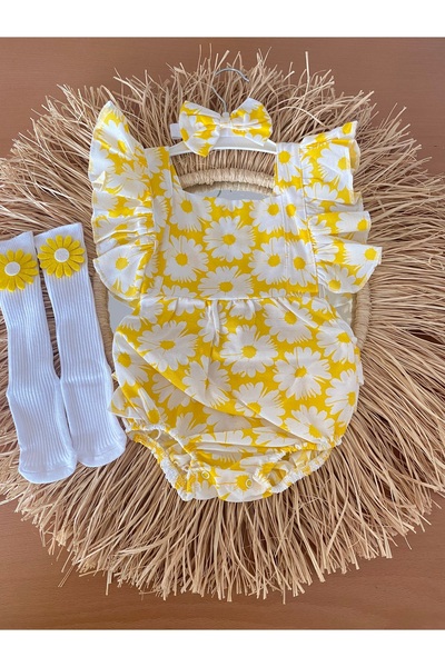 EBRU ÖZÖRGÜCÜ Kız çocuk papatyalı tulum çorap ve bandana takım
