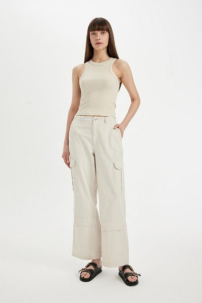 DeFacto Gabardine Cargo Pants - Wide Loose Leg, Cargo Pocket, Regular Waist, Straight Basic Style C5974Ax24Sp