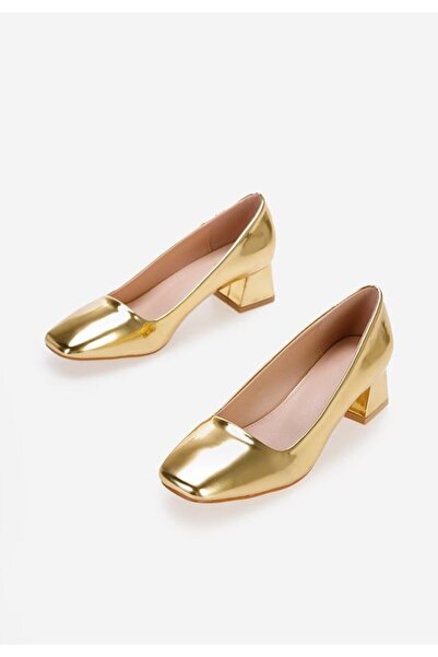 B T Shoes Arola V2 Gold Low Heel Shoes