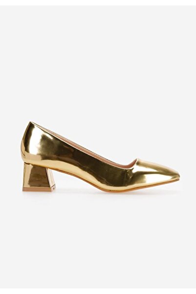 B T Shoes Arola V2 Gold Low Heel Shoes