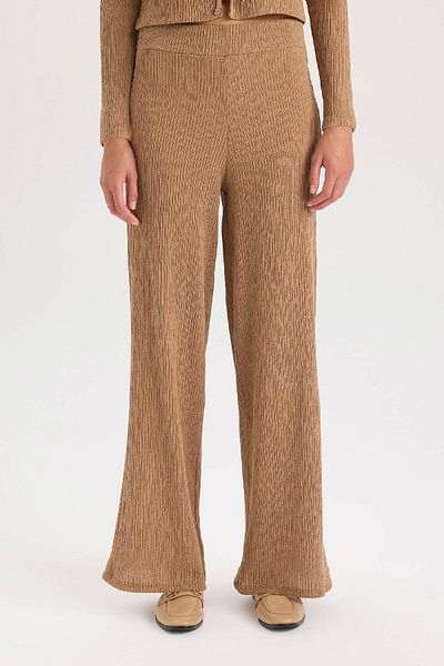 DeFacto Gerade Hose mit weitem Bein und flexibler Taille – D6300AX24AU