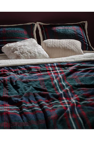 Madame Coco Palloys Sherpa-Tagesdecke