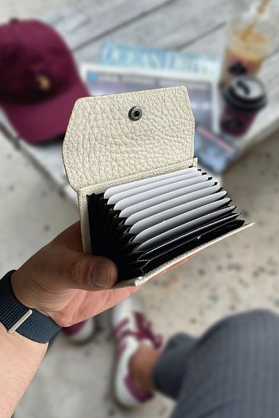 LETERRA GENUINE LEATHER ACCORDION CARD HOLDER