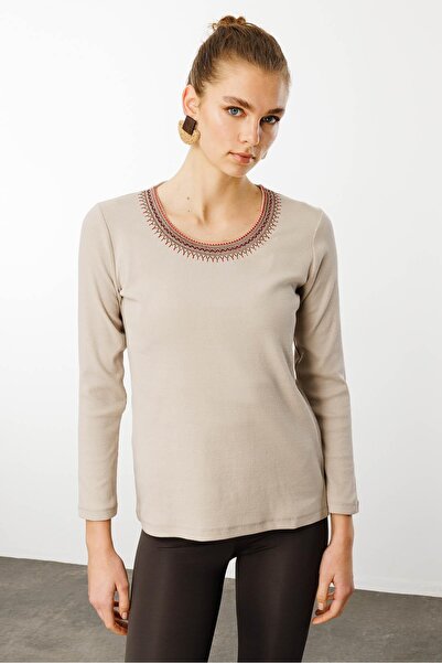 Desen Triko Γυναικεία Μπλούζα Κέντημα Μπεζ Πέτο