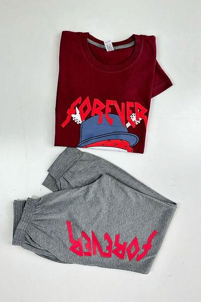 KuguKids Set de pijamale pentru băieți cu model de craniu de culoare burgundă