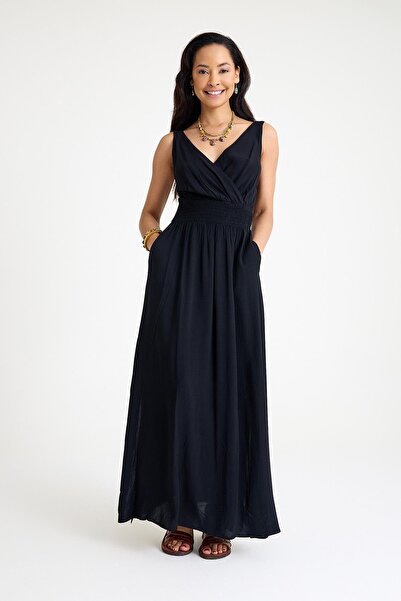 Los banditos Дълга рокля с двойно закопчаване и цепка откъм яката