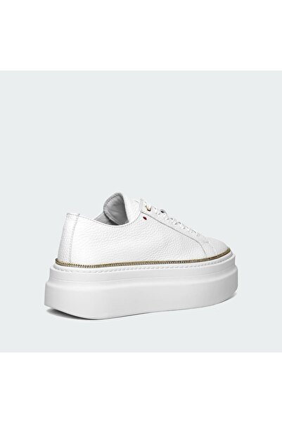 Celal Gültekin Kadın Beyaz Bağcıklı Kalın Tabanlı Deri Sneaker