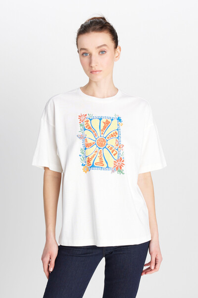 WRANGLER Loose Fit Rahat Kesim Bisiklet Yaka %100 Pamuk Kırık Beyaz Tişört