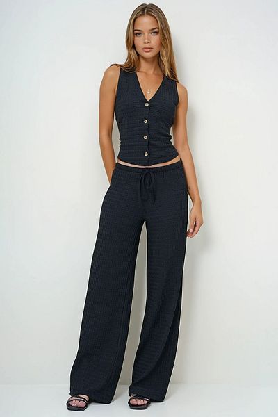 VAGGON Women's Black V-Neck Buttoned Vest and Pants Set Prmx13583