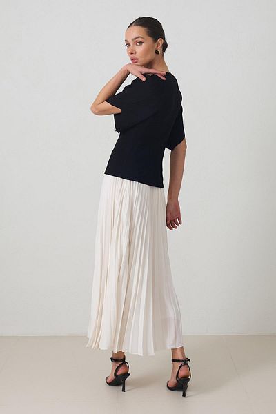 Setre Cream Pleat Detailed Asymmetrical Cut Skirt