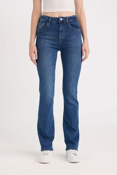 DeFacto Bootcut Lange Jeanswaschhose mit normaler Taillentasche D5527AX24WN