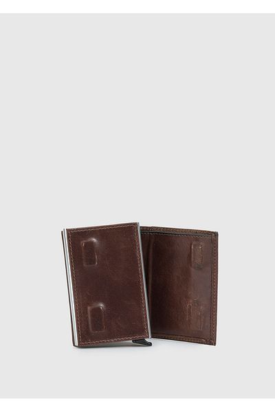 Carrera Картодържател - практичен дизайн
