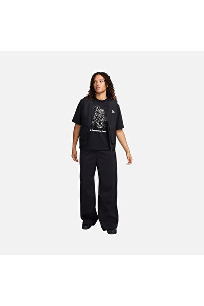 Nike Sportswear ACG Loose Graphic Short-Sleeve Kadın Tişört