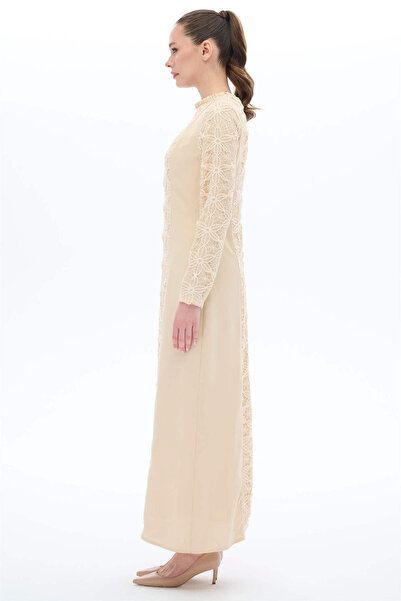 miha Hicran Önal ÖNÜ VE KOLLARI DANTEL BRODELİ ELBİSE Bej