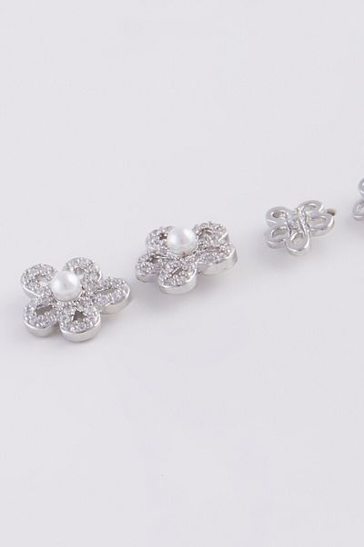 DeFacto Women's Flower Motif 3-Piece Silver Earrings E3069Axns