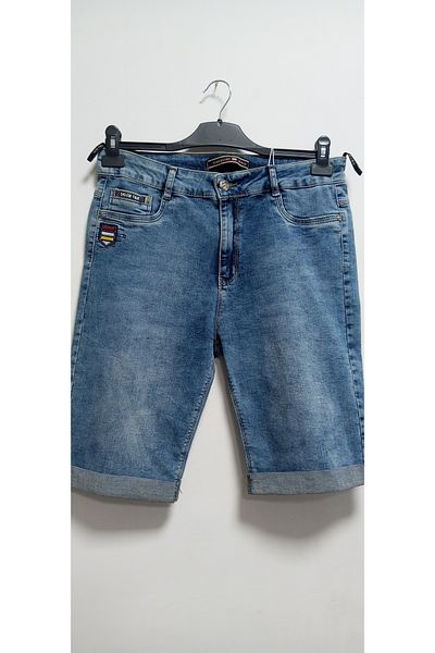 AKŞEN GİYİM Plus Size City Boy 55 cm Washed Real Denim Fabric Stone Detail Pockets Women's Jeans Shorts