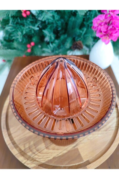 Madame Coco Henric Citrus Juicer - Amber Color