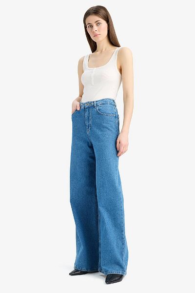 DeFacto Slim Fit Slim Fit Camisole-Tanktop mit quadratischem Ausschnitt und geripptem Muster E2173AX25SP
