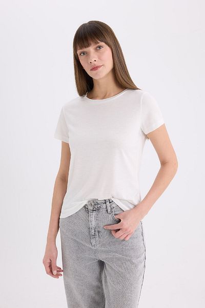 DeFacto Regular Fit Crew Neck Basic Solid Short Sleeve White T-Shirt W7299Az25Sp