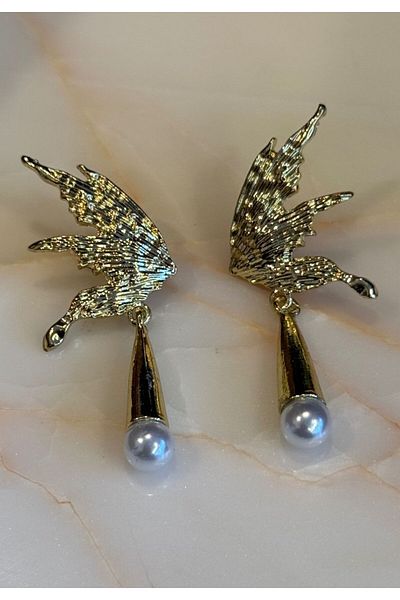 MioArt Elegant Pearl Detailed Earrings with Fairy Wings