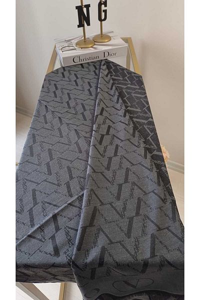 MODA V Pattern Double-Sided Italian Jacquard Silk Shawl