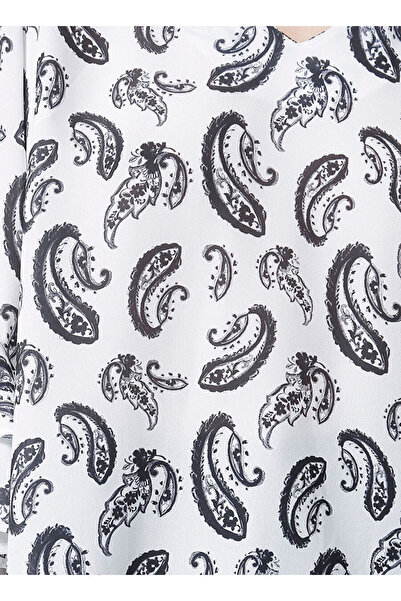 Selen 22YSL8263 V Yaka Standart Kalıp Emprime Ekru Kadın Bluz