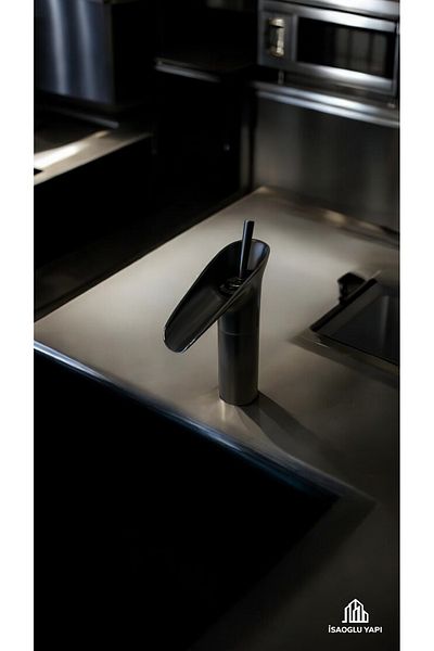 İSAOĞLU YAPI Black Waterfall Faucet Nostalgic Design Waterfall Sink Faucet Black Fixture