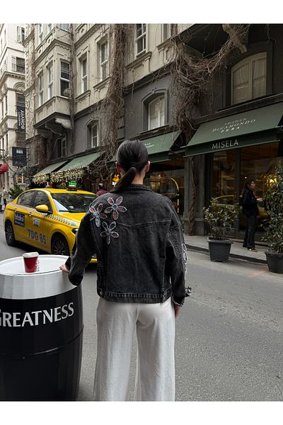 SOLİS MODA Късо дънково бродирано яке