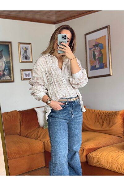 Butik Bej büzgü detaylı şık gömlek