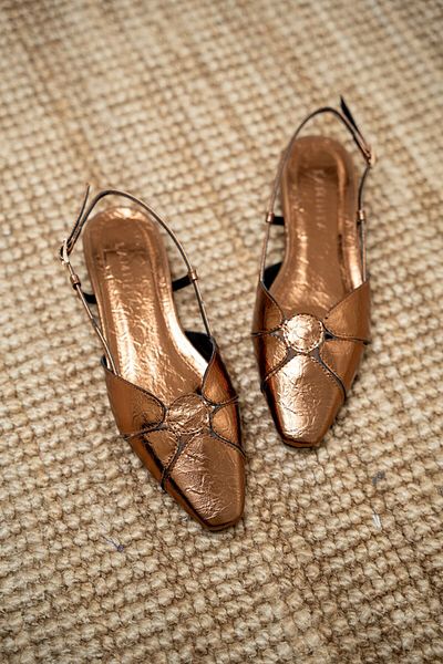 LAMİNTA Helix Copper Buckle Asymmetrical Cut Women's Ballerinas