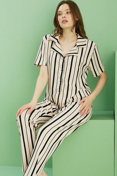 Siyah İnci Ekrü_Black Stripe Patterned Pajama Set: Bürümcük, Krın Valvet Fabric and Buttoned