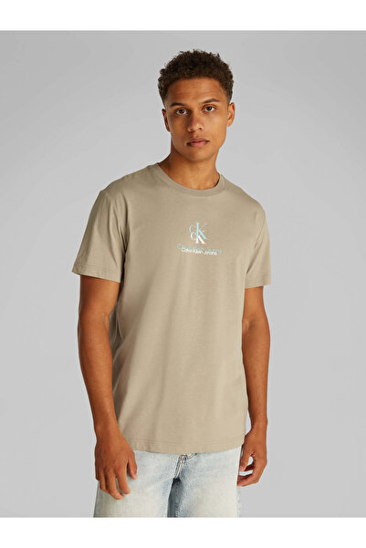 Calvin Klein Shadow logo tee