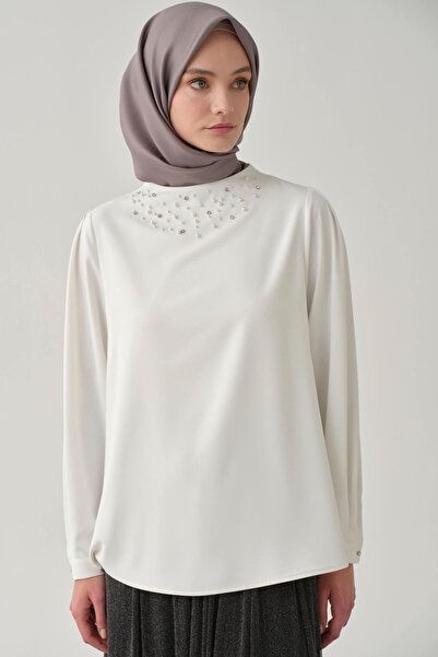 Tuğba Yakası İnci Taş Detaylı Bluz - Ekru