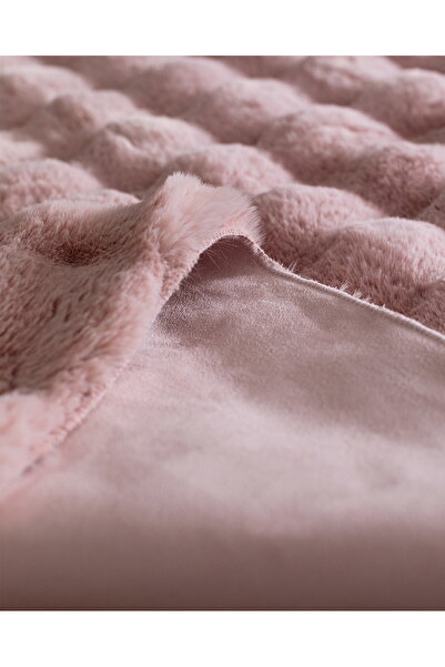 Madame Coco Darcio Post - Puder - 120x180 cm