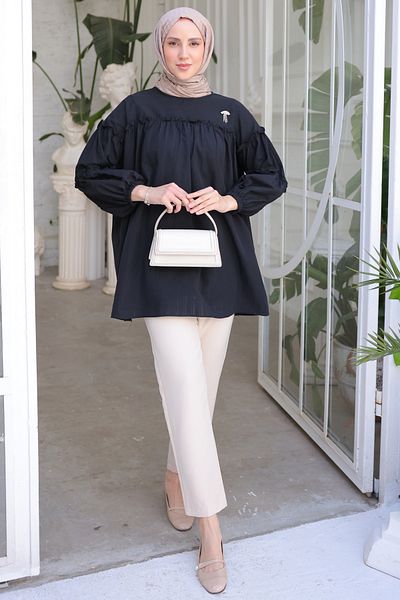 giyze Brooch Detailed Ruffled Shirt Black 61647