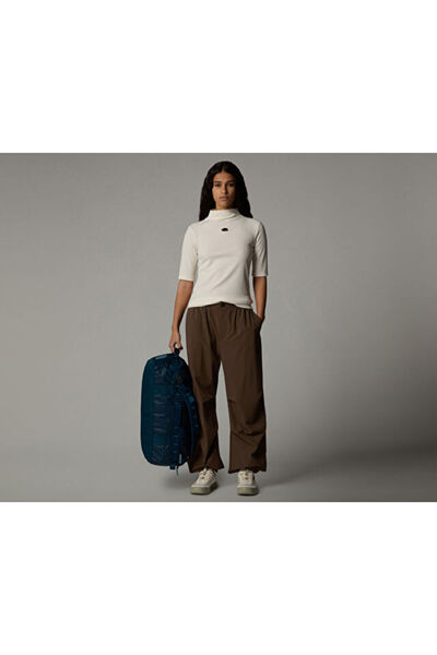 THE NORTH FACE Women's W S/W Mock Neck Slim Tee, White Outdoor T-Shirt