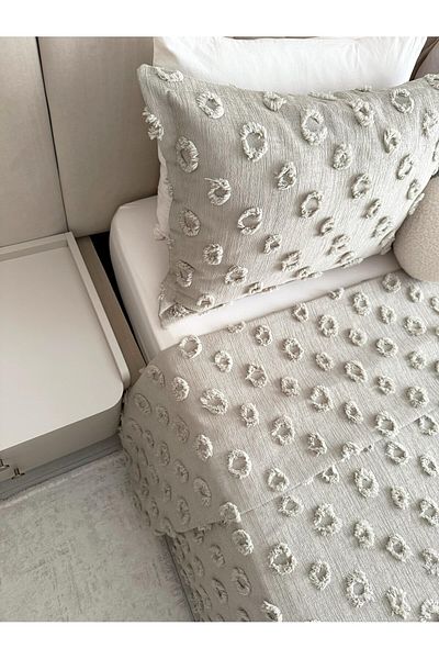 Tly Home Textiles Tly Pompon Bed Cover Double (Stone Color)