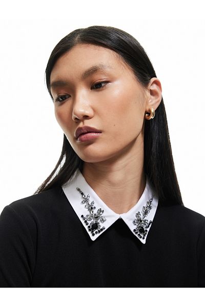 Koton Crepe Scuba Fabric Short Sleeve Stone Detailed Shirt Collar T-Shirt