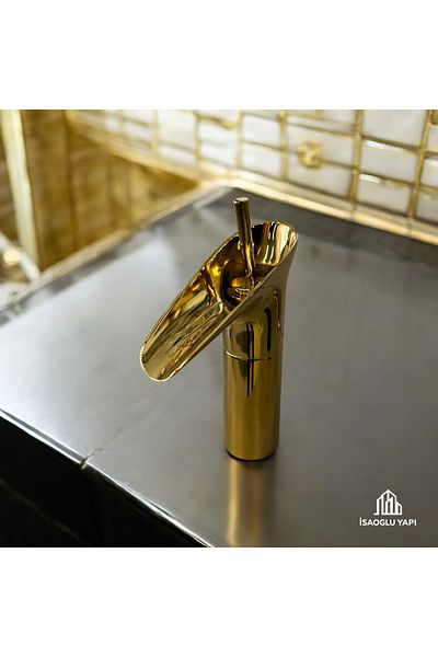 İSAOĞLU YAPI Gold Waterfall Faucet Nostalgic Design Sink Faucet Gold Armature