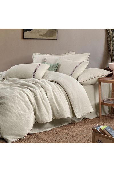 Sarev This Original Title Has Been Changed to More Readable and in Line with Turkish 
 # # #   Headboard 
 Mapping with Pens Game Player Consumer Men Shoes Model Gx9688