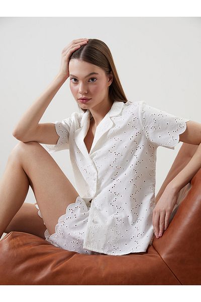 LC Waikiki Set de pijamale albe cu model pentru femei cu pantaloni scurți