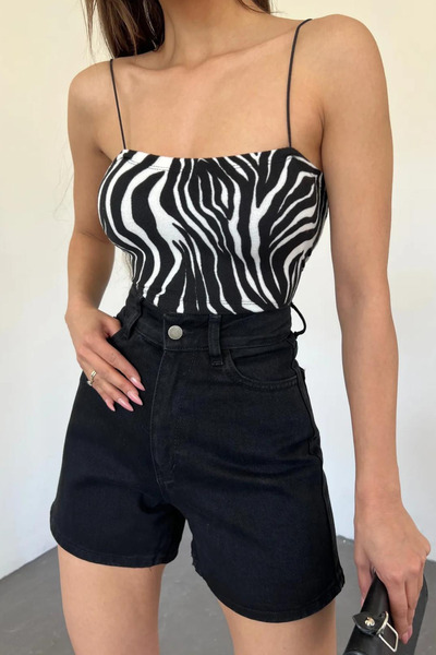 SYMPATHY Kadın Siyah Cepli Fermuarlı Geniş Paça Yazlık Kot Şort