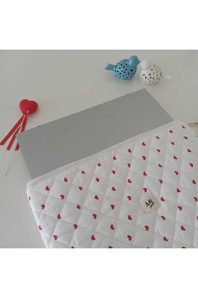 M&B Heart Patterned Laptop-Tablet Case 10-11-12 Inch