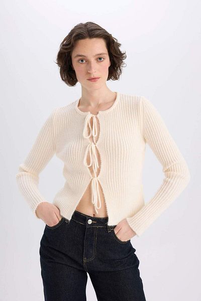 DeFacto Crew Neck Basic Knitwear Cardigan - Regular Fit E6914Ax25Sp