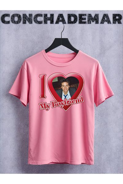 Vordevia Πώς γνώρισα τη μητέρα σου I Love My Boyfriend εμπριμέ μπλουζάκι μεγάλου μεγέθους