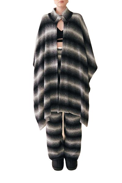 Mısırlı Poncho negru unisex W22w04d062pç