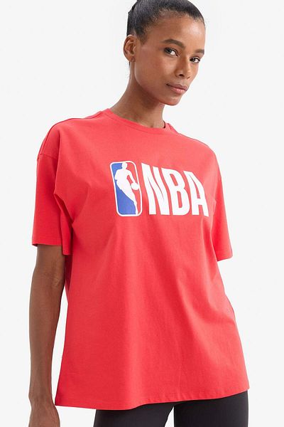 DeFacto Fit Nba Wordmark Oversize Wide Fit Printed Short Sleeve T-Shirt V9082Az25Sp