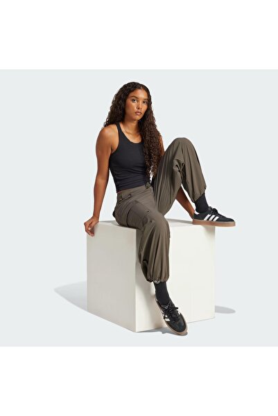 adidas Pantaloni Premium Essentials Cargo pentru femei