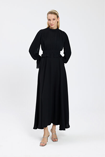 Birgül Bektaş Μαύρο Πλισέ Κρεπ Φόρεμα σιφόν