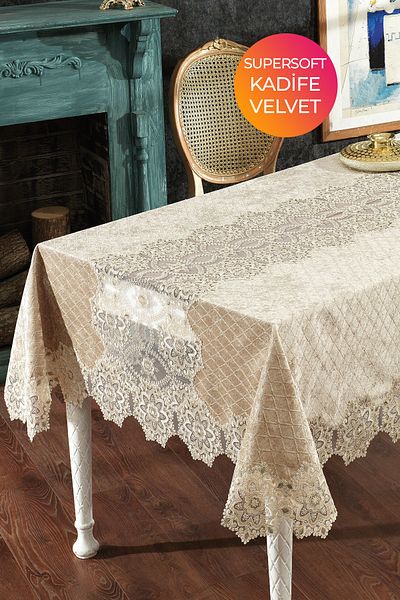 Evlen Home Collection Кадифена луксозна единична покривка за маса с дантелени връзки Капучино